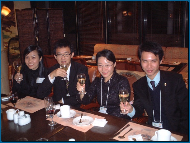 602x451 pixels (126K)